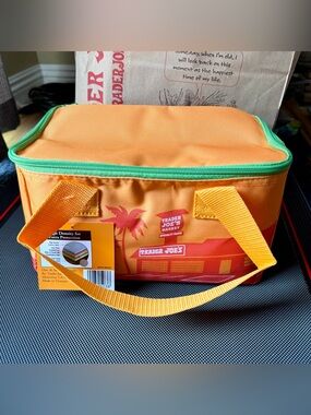 Mini Seasonal Brand New Trader Joe's Insulated Tote Sunny Orange W/ Green Zipper